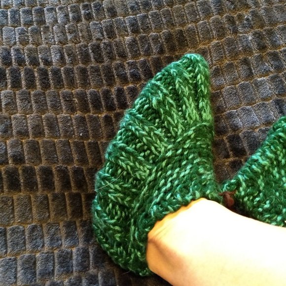 3/$25 vintage 90s NWT hand knit chunky boot slip on slippers - Picture 3 of 5